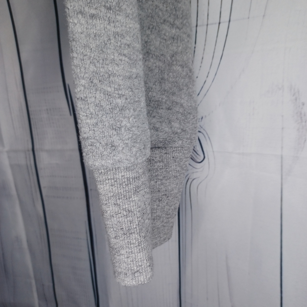 Madewell MWL gray cropped hooded cozy v-neck sweatshirt - Picture 2 of 12